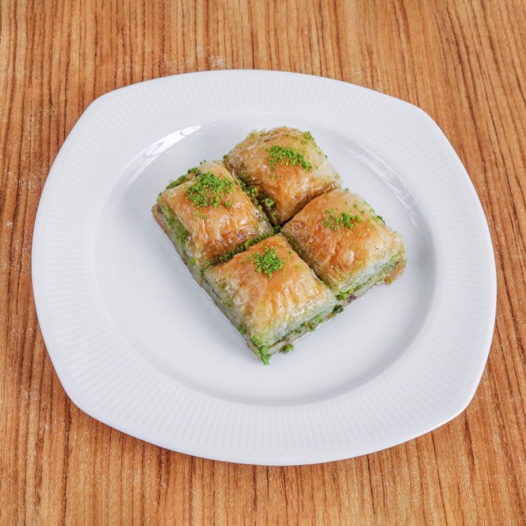 Fıstıklı Baklava Antep fıstığı, şerbet