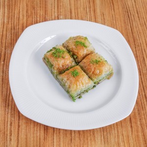 Baklava with Pistachio ( Kg ) Baklava with Pistachio ( Kg )