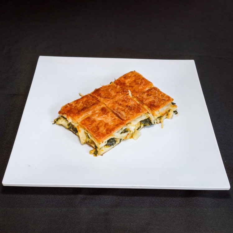 Ispanaklı El Böreği (220 gr.)
